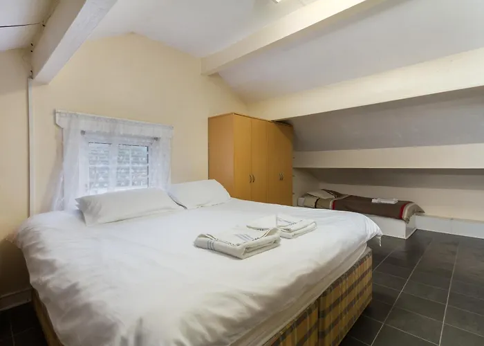 Brecks Hotel
